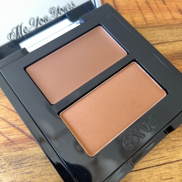 GXVE BY GWEN STEFANI Pick It Up Cream Contour & Powder Bronzer Duo in Smokin' - Picture 5 of 7